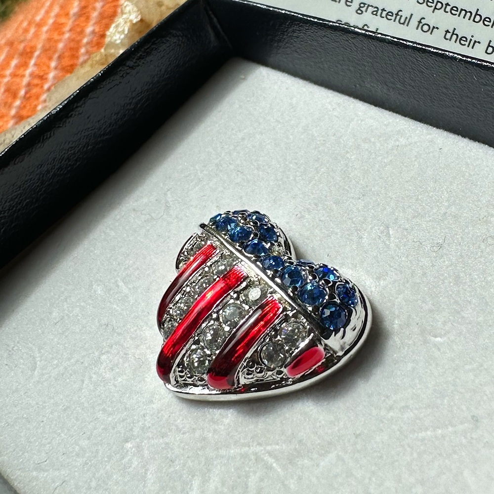 Swarovski Silver red and blue crystal brave heart retired pin brooch